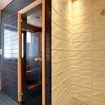 Villa Tahkon Riihiranta - 4 Bedroom By The - Tasokas Tilava Rantamoekki Tahkovuori