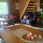 Tahkon Riihiranta - 4 Bedroom By The - Tasokas Tilava Rantamoekki Villa Tahkovuori
