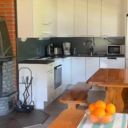 Villa Tahkon Riihiranta - 4 Bedroom By The - Tasokas Tilava Rantamoekki