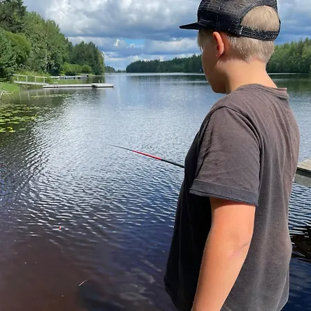 Villa Tahkon Riihiranta - 4 Bedroom By The - Tasokas Tilava Rantamoekki