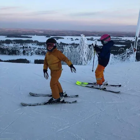 Villa Tahkon Riihiranta - 4 Bedroom By The - Tasokas Tilava Rantamoekki Tahkovuori