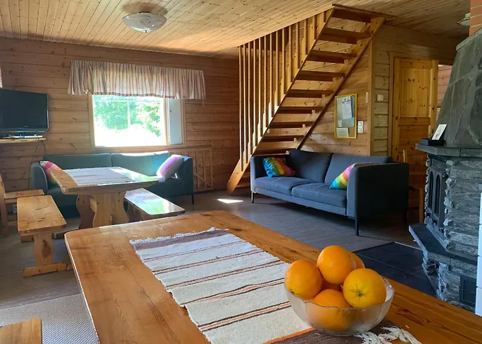 Tahkon Riihiranta - 4 Bedroom By The - Tasokas Tilava Rantamoekki 别墅