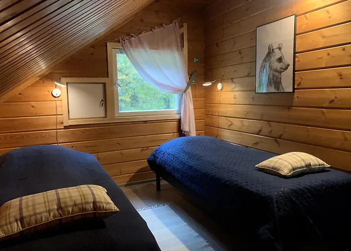 Tahkon Riihiranta - 4 Bedroom By The - Tasokas Tilava Rantamoekki 别墅