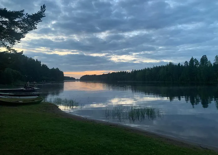 别墅 Tahkon Riihiranta - 4 Bedroom By The - Tasokas Tilava Rantamoekki *